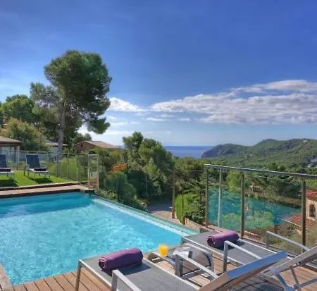 וילה Sleeps 8 Pool Wifi