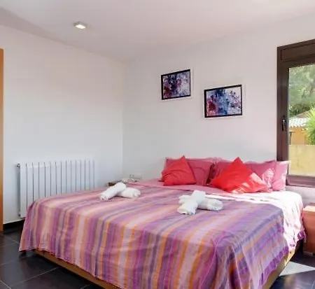 Sleeps 8 Pool Wifi * טאמאריו