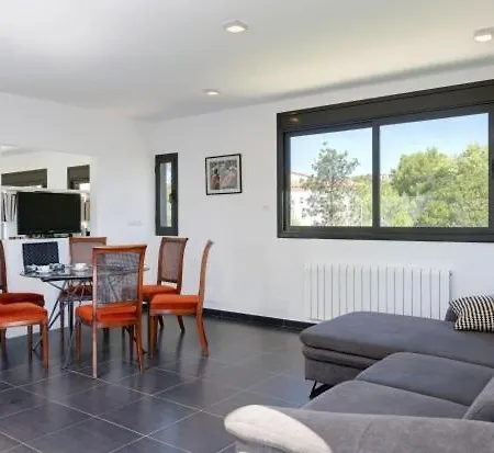 וילה Sleeps 8 Pool Wifi טאמאריו