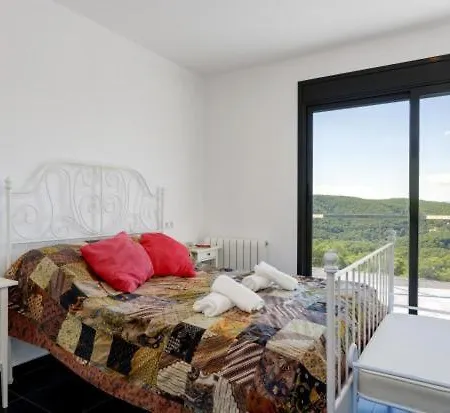 Sleeps 8 Pool Wifi וילה טאמאריו