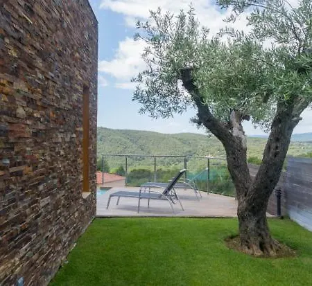 וילה Sleeps 8 Pool Wifi